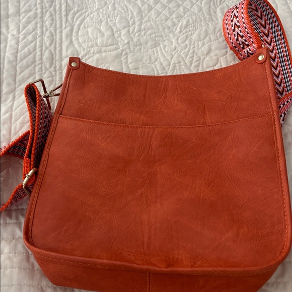 Brand NEW Stylish Orange Crossbody Bag - Picture 4 of 7